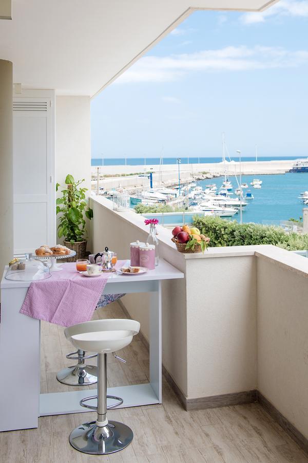 Chicco Di Caffe' Bed and Breakfast Monopoli Exteriör bild